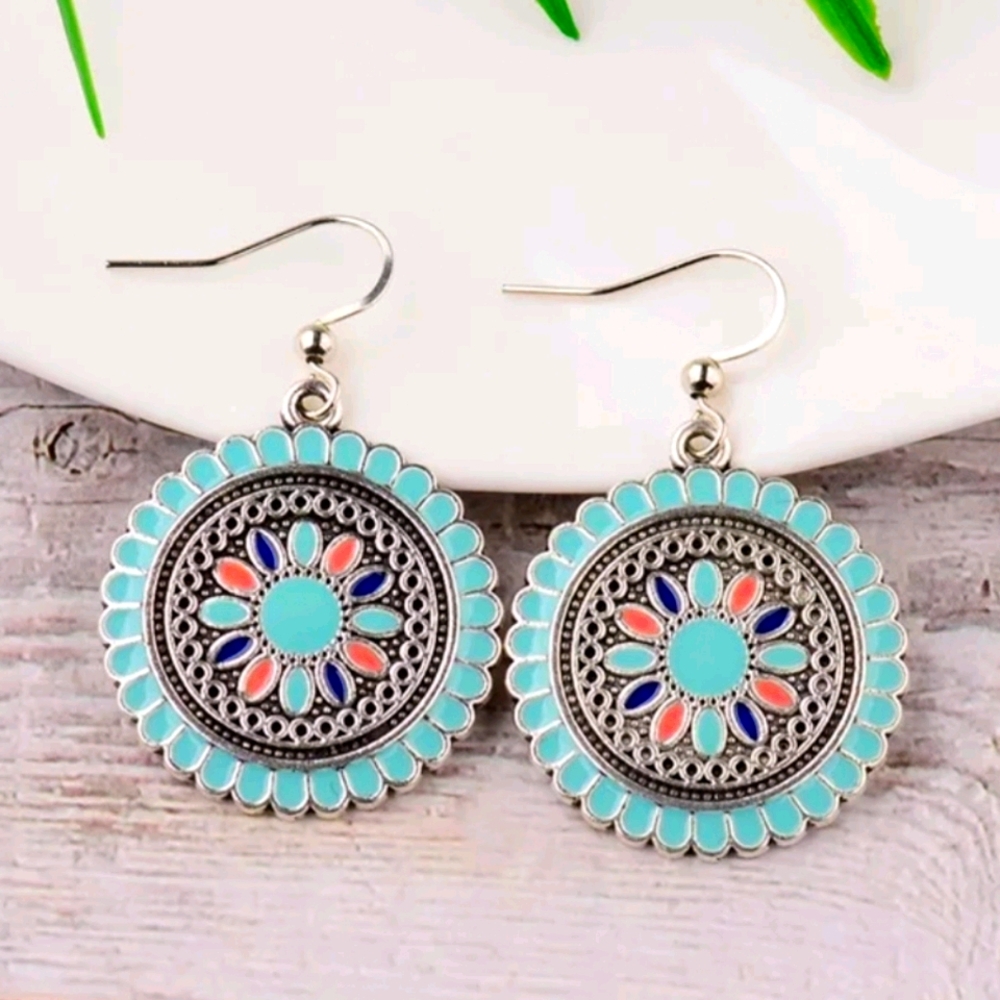 Boho turquoise dangle floral earrings..NWT